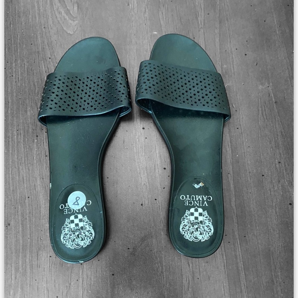 Vince Camino flats in size 8